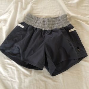 Lululemon tracker shorts